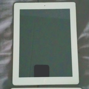 Ipad 3 16gb MD339LL with Bluetooth keyboard included
